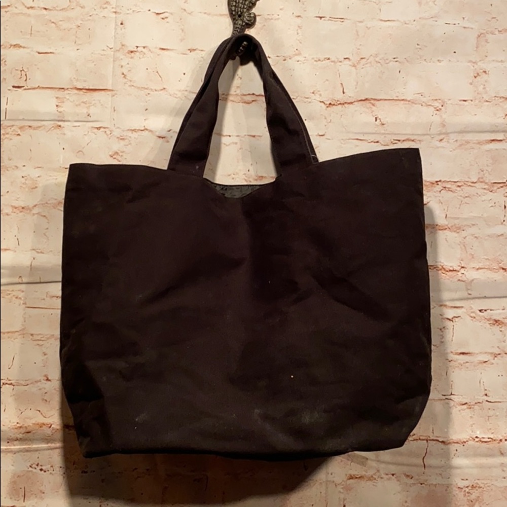 NWT Victoria’s Secret limited edition black tote - Picture 6 of 6
